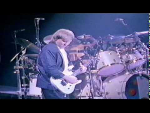 YYZ - Rush ( Neil Peart Drum Solo )