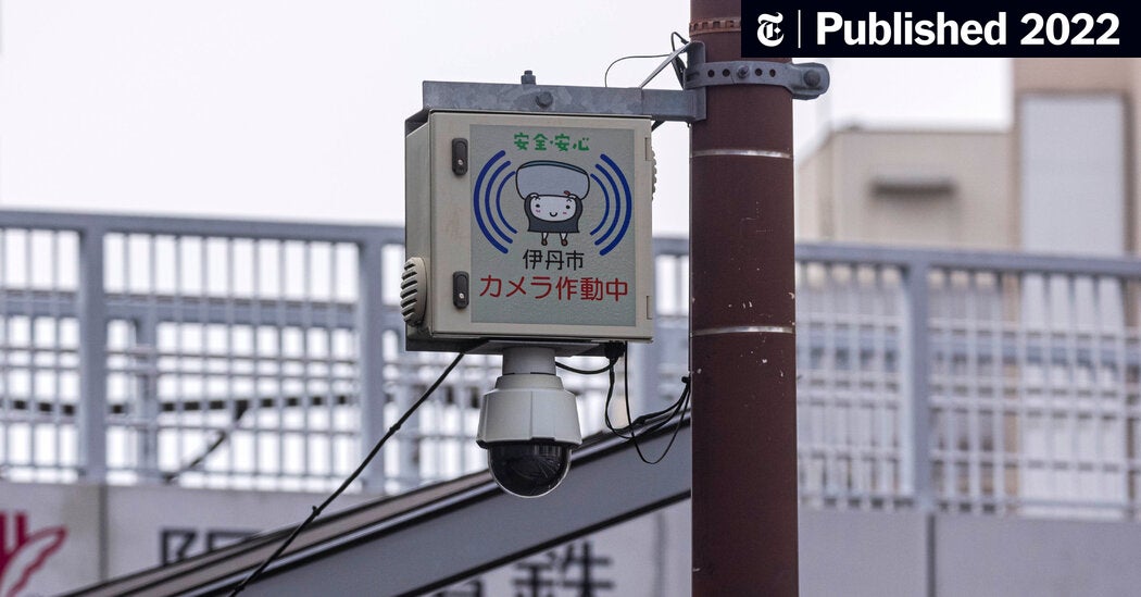 Itami, la ciudad donde mil ojos digitales vigilan a los ancianos (Published 2022)
