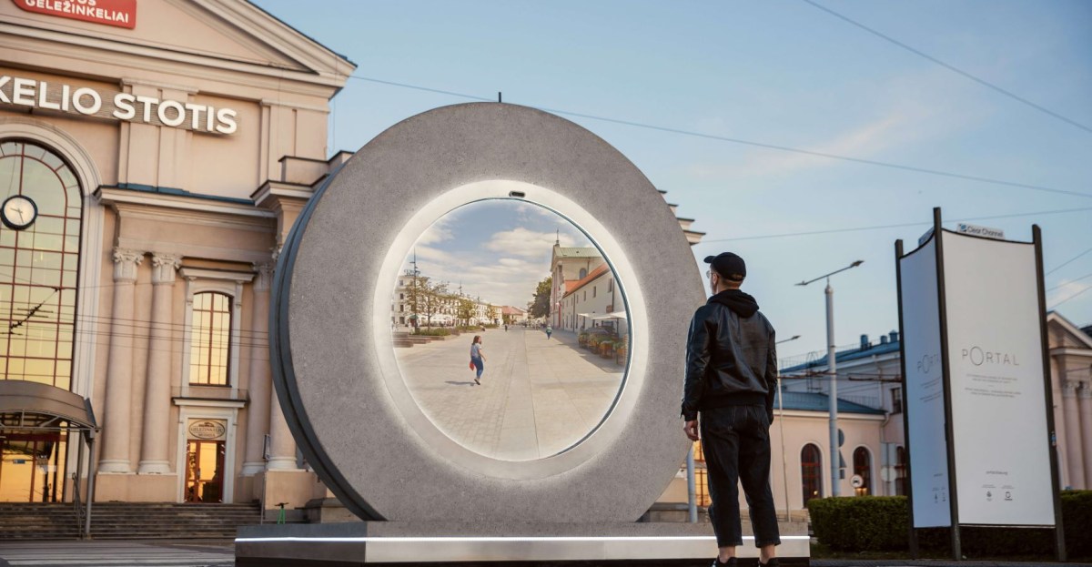 Vilnius, Lithuania built a ‘portal’ to another city to help keep people connected