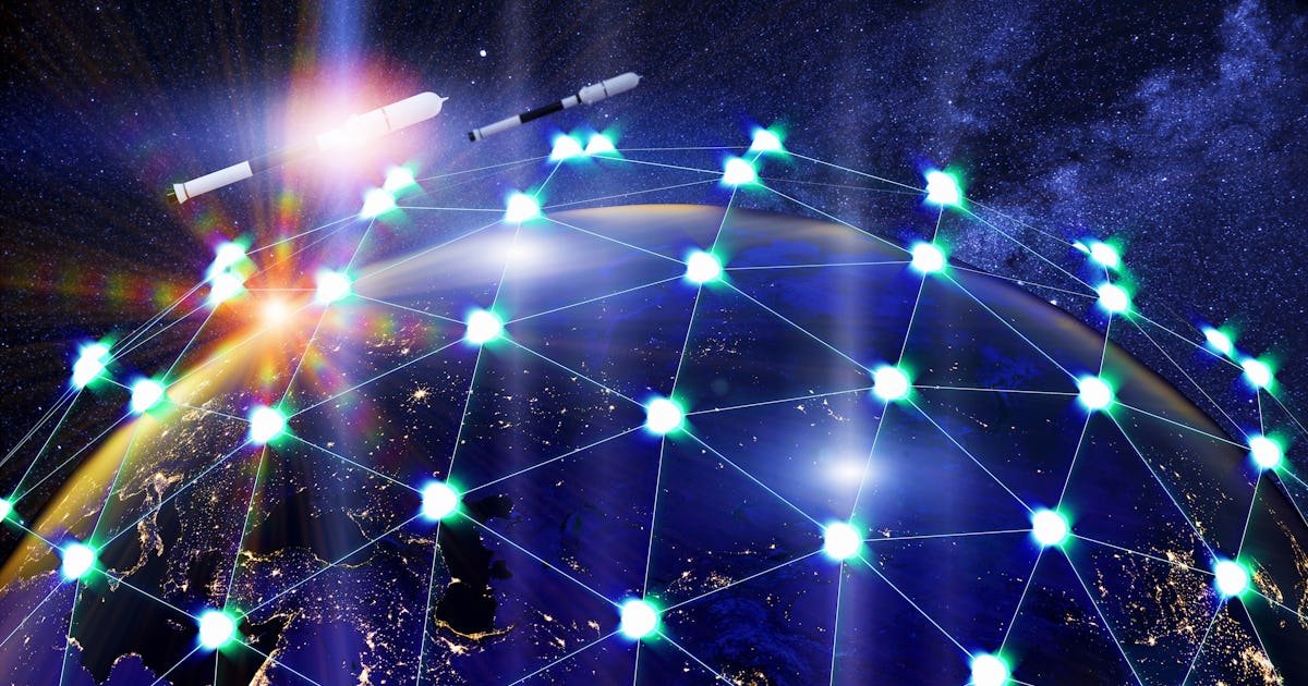 SpaceX’s billboard in space: Is it legal? Experts weigh in