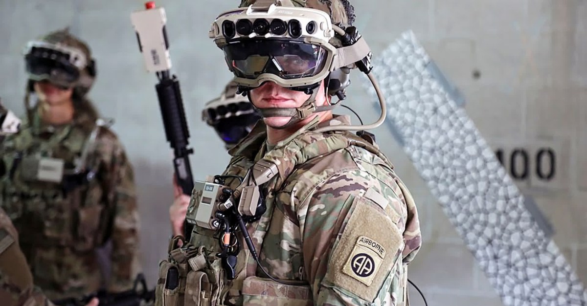 Microsoft’s AR glasses aren’t cutting it with US soldiers, says leaked report