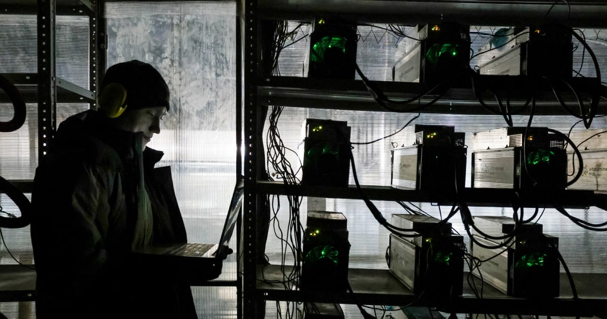 Could bitcoin be Putin’s economic savior? That’s unlikely, experts say