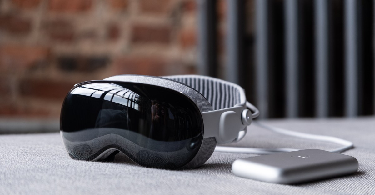 Apple fans are starting to return their Vision Pros