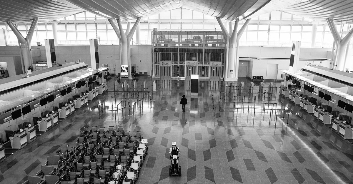 Omicron’s Best- and Worst-Case Scenarios