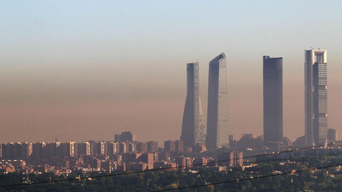 Un estudio relaciona la polución causada por el diésel con una mayor letalidad de la COVID-19 y señala a Madrid y Lombardía