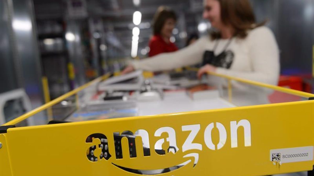 Intermediarios oportunistas utilizan 'bots' para vender horas de trabajo a repartidores de Glovo y Amazon
