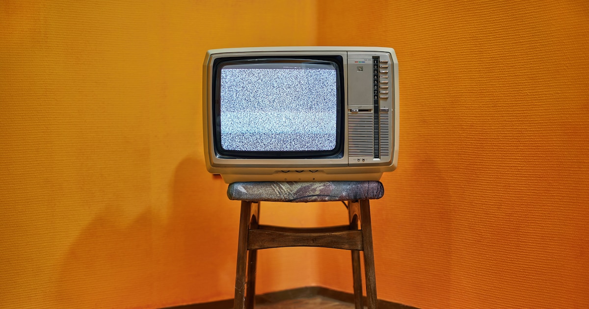 Un televisor de tubo dejaba todas las mañanas sin internet a un pueblo en el Reino Unido
